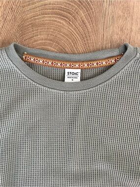 Stoic green/grey waffle knit top